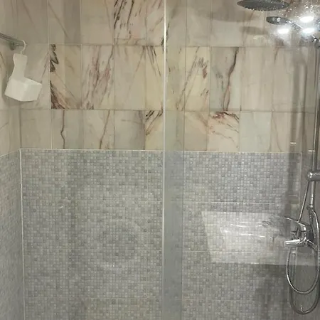 Gigantes In Front Of Sea 아칸티라도