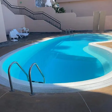 Gigantes In Front Of Sea 아칸티라도