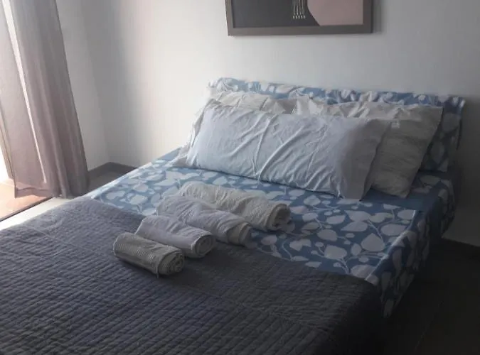 Gigantes In Front Of Sea 阿坎提拉德洛斯基