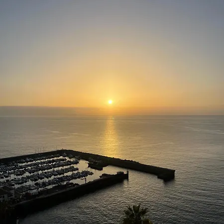 Gigantes In Front Of Sea * אקנטילדו דה לוס גיגנטס